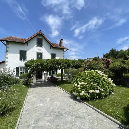 Etchevers-enia Дом отдыха *